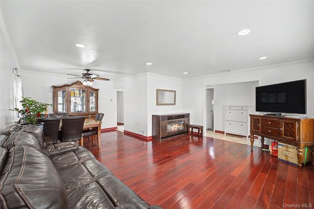 262-27 57th Avenue, Little Neck, NY 11362