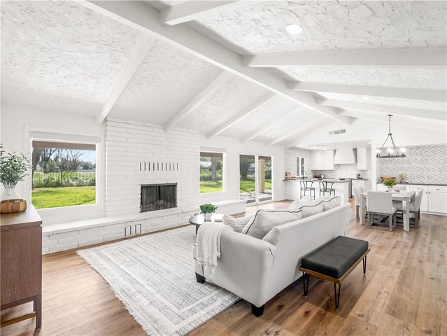 9321 E Bullard, Clovis, CA 93619