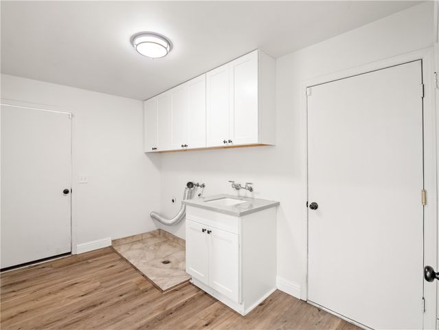 9321 E Bullard, Clovis, CA 93619