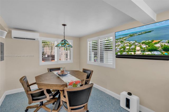 129 Pirates Dr, Key Largo, FL 33037