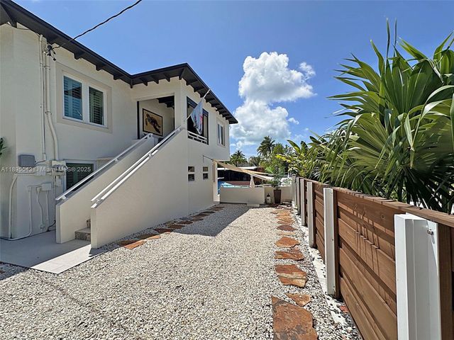 129 Pirates Dr, Key Largo, FL 33037