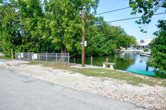 129 Pirates Dr, Key Largo, FL 33037