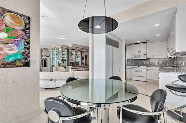 10101 Collins Ave 11D + cabana, Bal Harbour, FL 33154