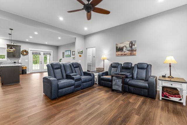4238 Old Manchester Hwy, Tullahoma, TN 37388