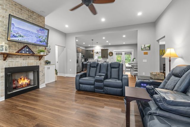 4238 Old Manchester Hwy, Tullahoma, TN 37388