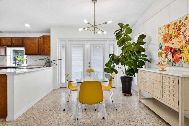 515 BROXBURN AVENUE, Temple Terrace, FL 33617