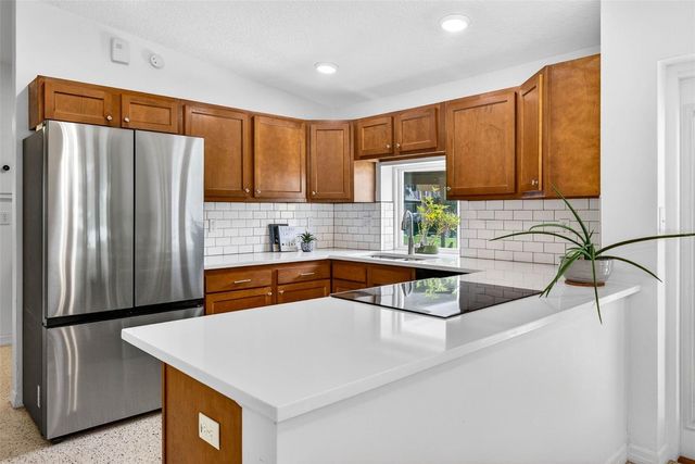 515 BROXBURN AVENUE, Temple Terrace, FL 33617