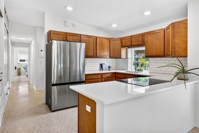 515 BROXBURN AVENUE, Temple Terrace, FL 33617