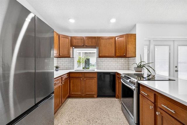 515 BROXBURN AVENUE, Temple Terrace, FL 33617