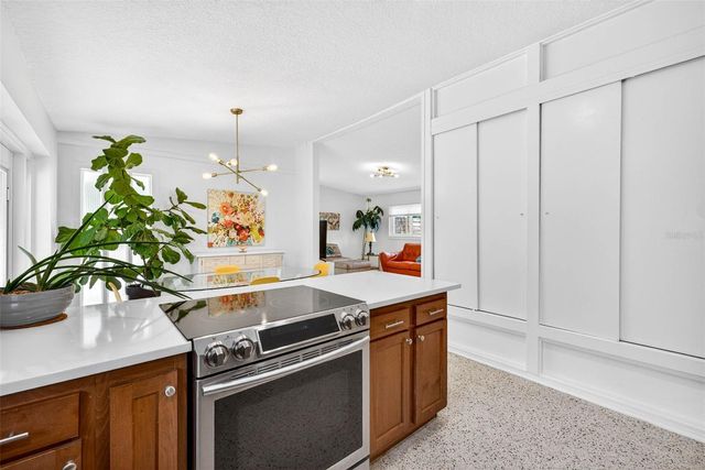 515 BROXBURN AVENUE, Temple Terrace, FL 33617