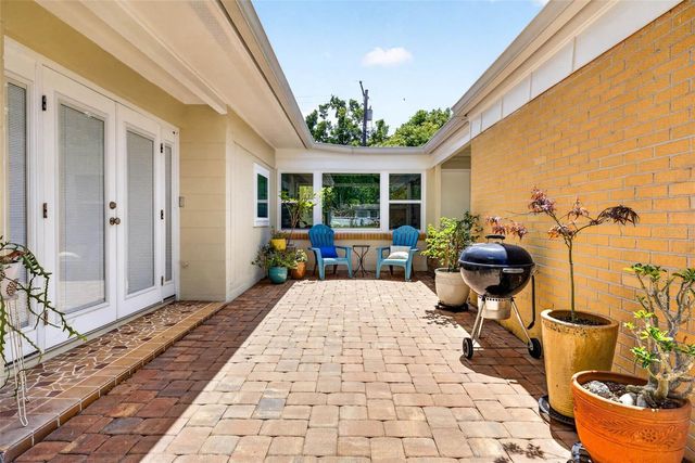 515 BROXBURN AVENUE, Temple Terrace, FL 33617