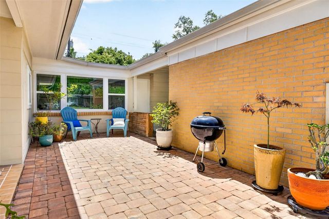 515 BROXBURN AVENUE, Temple Terrace, FL 33617