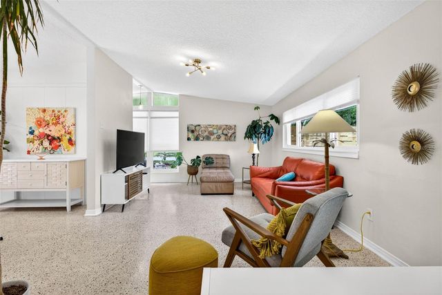 515 BROXBURN AVENUE, Temple Terrace, FL 33617