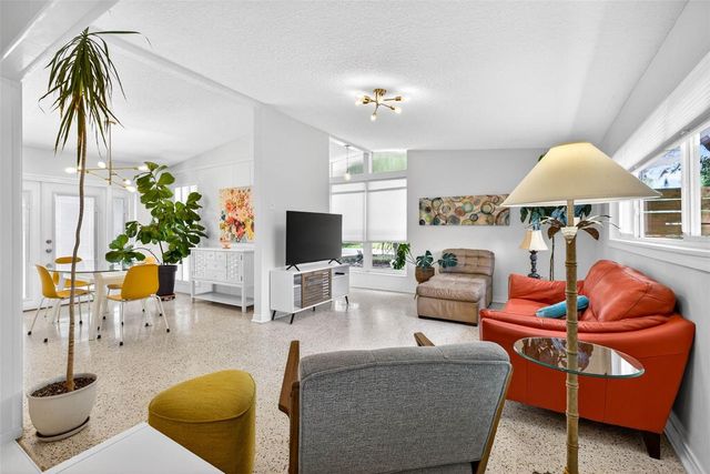 515 BROXBURN AVENUE, Temple Terrace, FL 33617