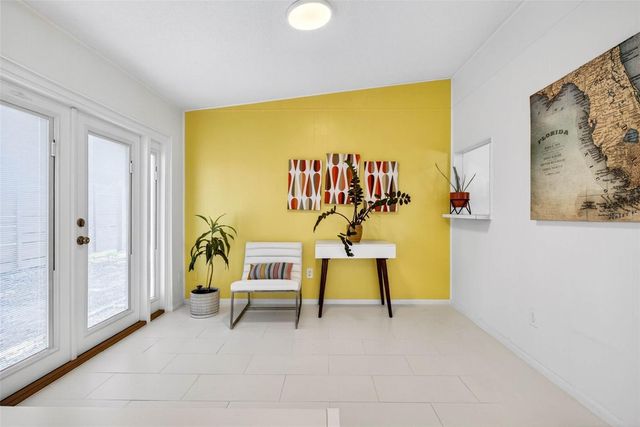 515 BROXBURN AVENUE, Temple Terrace, FL 33617