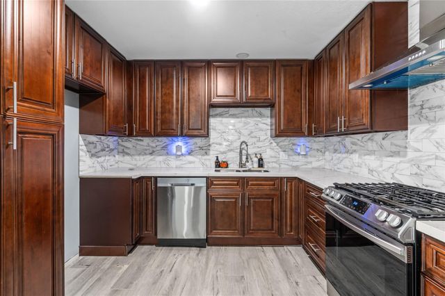 3853 Rosedale Street, Houston, TX 77004