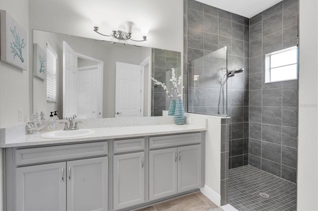 5042 NIGHT STAR TRAIL, Odessa, FL 33556