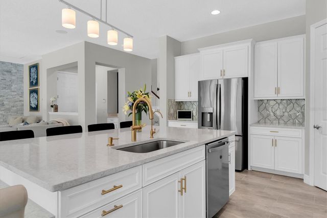 5042 NIGHT STAR TRAIL, Odessa, FL 33556