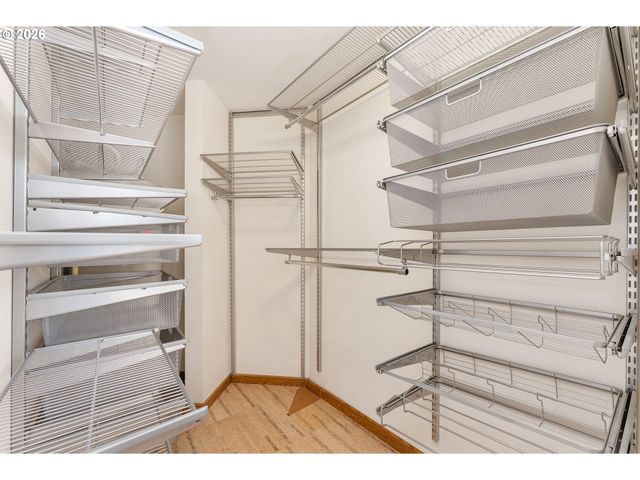 1320 Sw HALL St 202, Portland, OR 97201