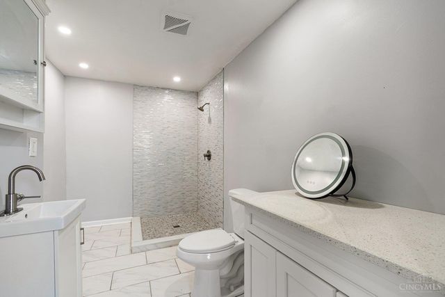 4118 Chambers Street, Cincinnati, OH 45223