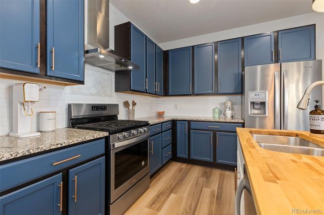 9331 Garnett Way A, Arvada, CO 80007