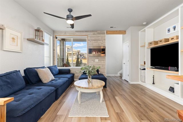 9331 Garnett Way A, Arvada, CO 80007