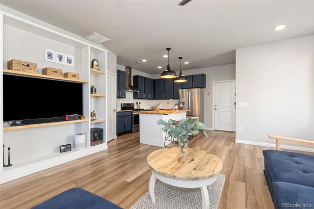 9331 Garnett Way A, Arvada, CO 80007