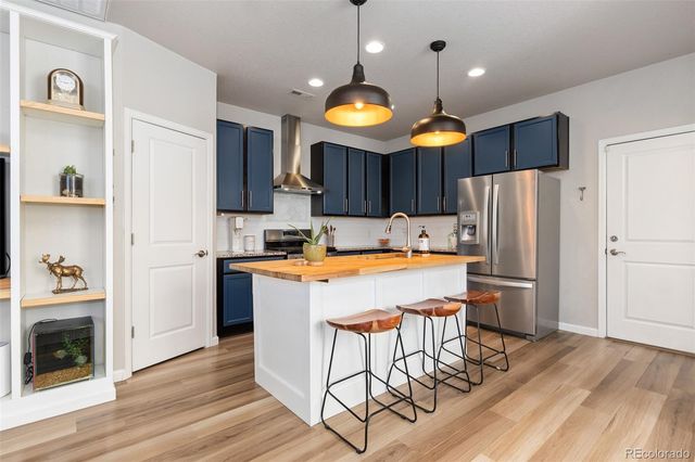 9331 Garnett Way A, Arvada, CO 80007