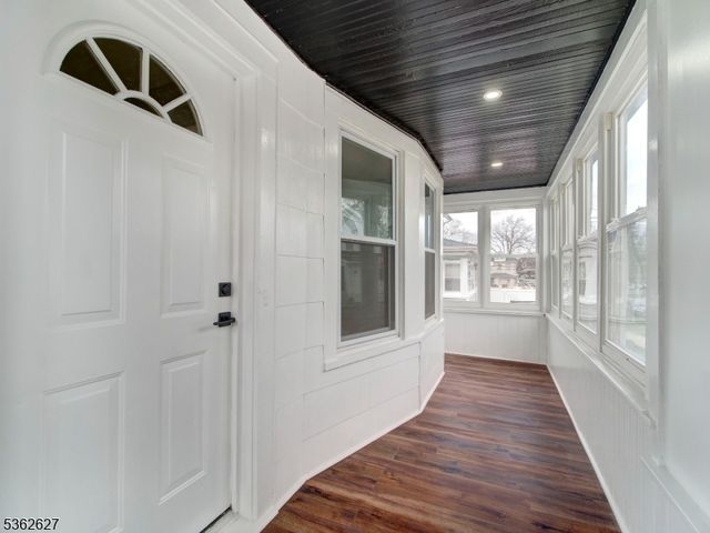 212 Thompson Ave, Roselle Boro, NJ 07203
