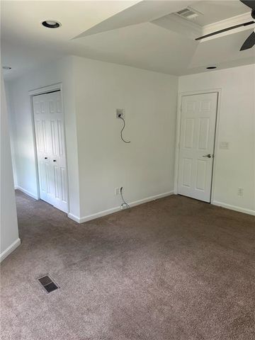 4931 Sugar Creek Drive, Sugar Hill, GA 30518