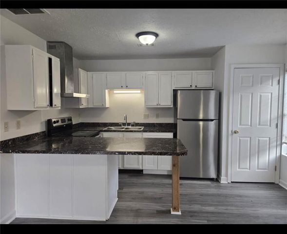 4931 Sugar Creek Drive, Sugar Hill, GA 30518