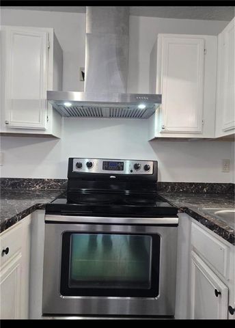 4931 Sugar Creek Drive, Sugar Hill, GA 30518