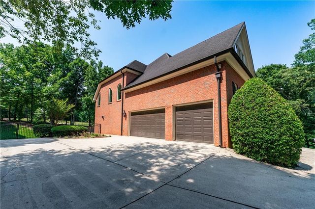 2115 Tee Drive, Braselton, GA 30517
