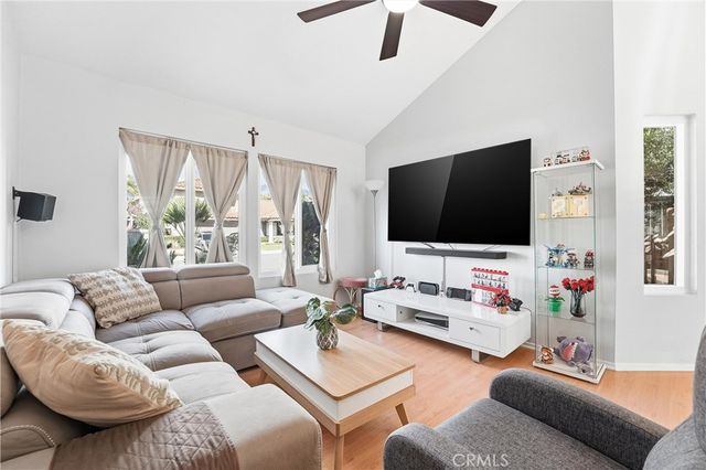 4 Via Violeta, Rancho Santa Margarita, CA 92688