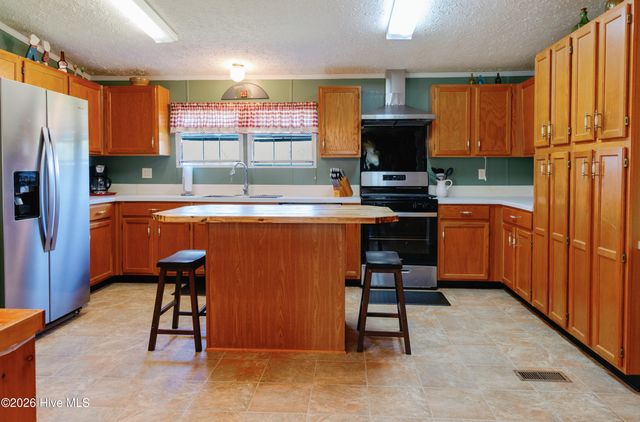 320 Hubs Rec Road, Belhaven, NC 27810