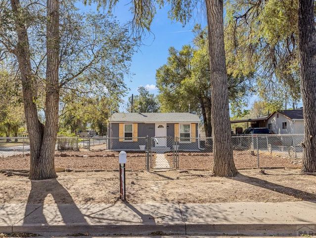 2002 W 15th St, Pueblo, CO 81003
