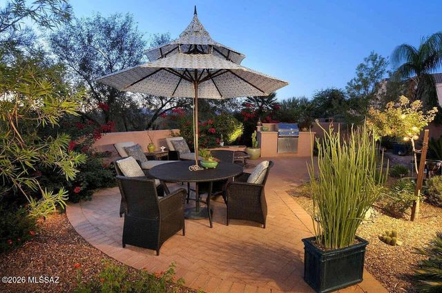 10255 N Carristo Drive, Tucson, AZ 85737