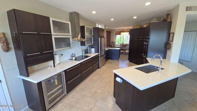 10255 N Carristo Drive, Tucson, AZ 85737