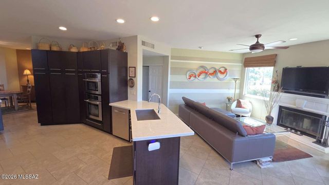 10255 N Carristo Drive, Tucson, AZ 85737