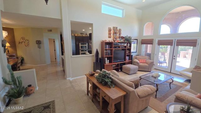 10255 N Carristo Drive, Tucson, AZ 85737
