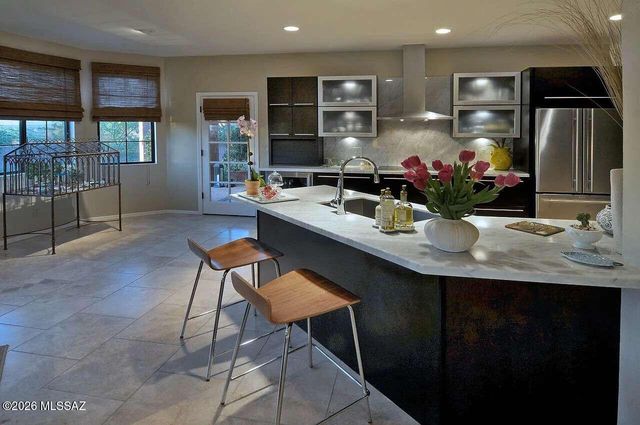 10255 N Carristo Drive, Tucson, AZ 85737