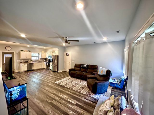 107 Grass Land St, Manchester, TN 37355