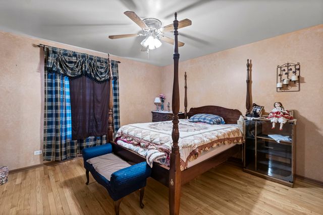 3712 S 52nd Court, Cicero, IL 60804