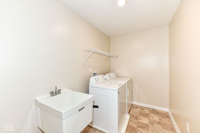 5825 Sheffield Lane, Whitestown, IN 46075