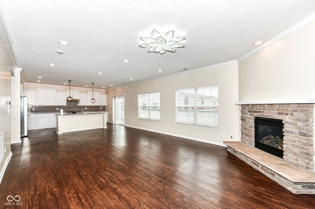 5825 Sheffield Lane, Whitestown, IN 46075