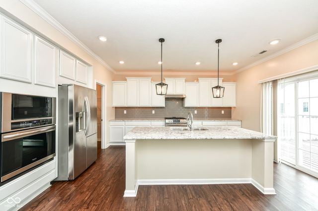 5825 Sheffield Lane, Whitestown, IN 46075