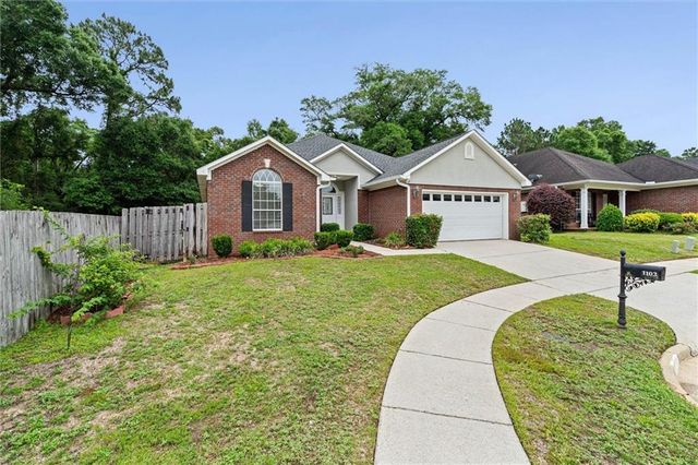 1103 Hillcrest Crossing E, Mobile, AL 36695