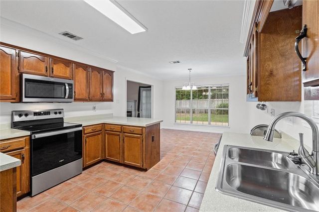 1103 Hillcrest Crossing E, Mobile, AL 36695
