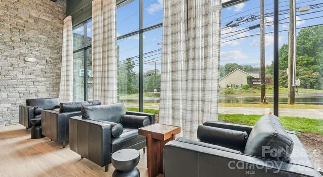 9414 Mallard Creek Road Drake, Charlotte, NC 28262