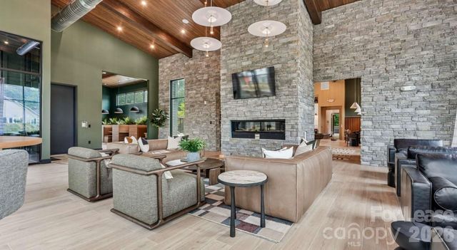 9414 Mallard Creek Road Drake, Charlotte, NC 28262
